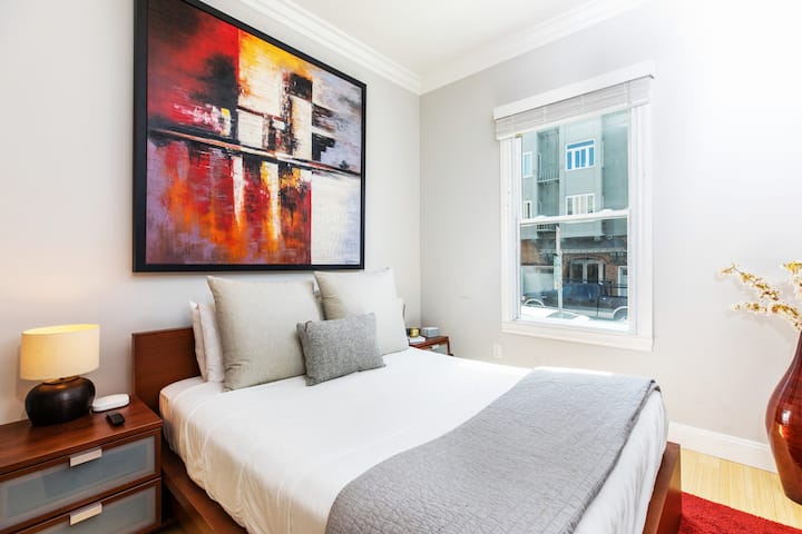 Plush Three Bedroom Private Getaway In The Heart Of Nob Hill! - San Francisco, CA