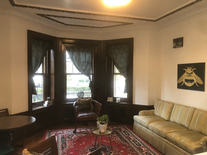 Cozy Family Apartment In A Historical Mansion - Allentown, PA