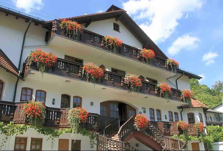 Tolles Apartment Mit Balkon - Leinsweiler