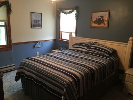 Cayuga Lake State Park, Seneca Falls airbnb, hotels and vacation rentals