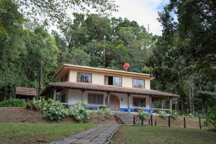 Cabaña Familiar, Con Chimenea, Barbecue Y Jardines - Costa Rica