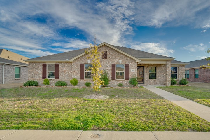 Dfw-desoto Clean, Airy, Private And Safe! - Lancaster