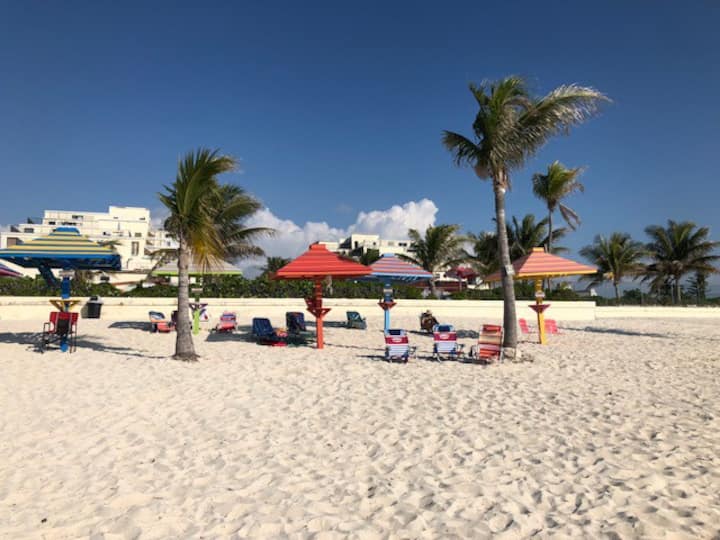 Awesome Beach !!! Relax ...You're On Island Time - Freeport