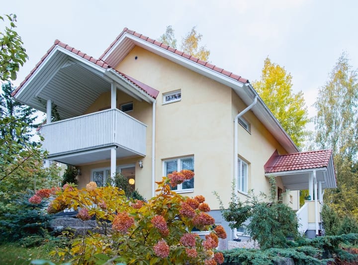 Elegant Stone House With Lake View - Lahti