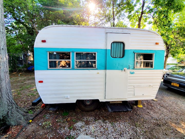 Vintage Camper Ct Sleeps 2-3 - New Haven, CT