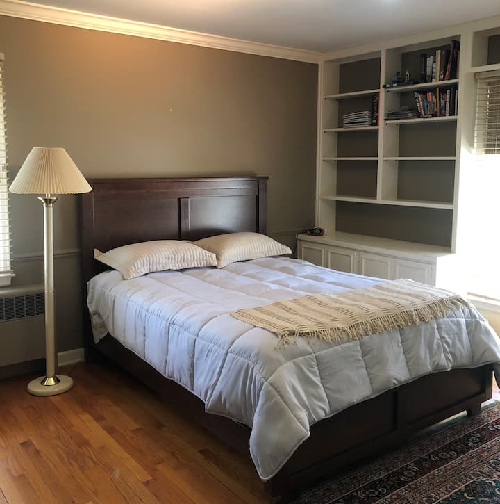 Private Room In Lovely Lakeside Neighborhood Br1 - Madison, WI