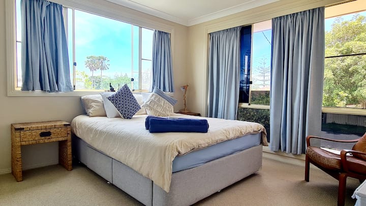 9 Mile Beach Bedroom @ Tuncurry Beach House - Forster