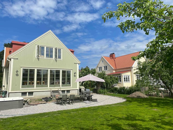 Beautiful Sunny House And Garden Near The City - Stoccolma