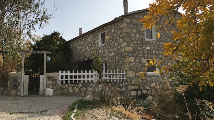 Quiet Holiday In Mountain Village Close To Nature - Mordoğan