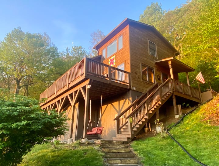 Longheel Cabin: A+ View, 7 Min To Boone, King Beds - Boone, NC