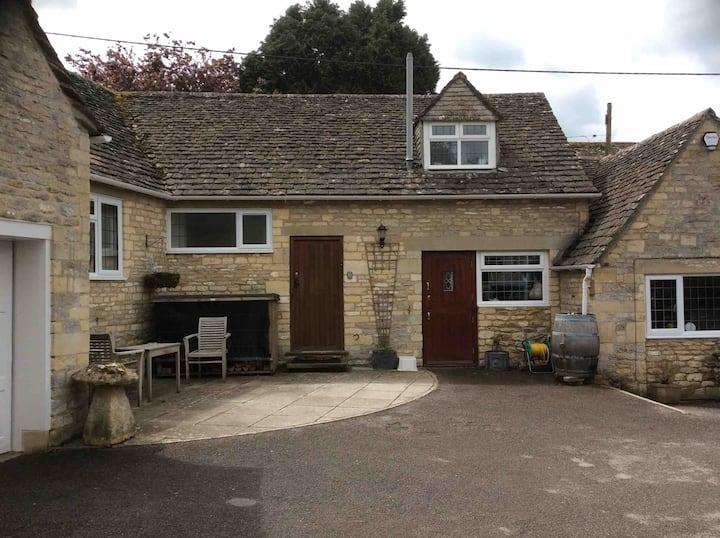 Cotswold Flat In The Heart Of Bibury, Cotswolds - 拜伯里