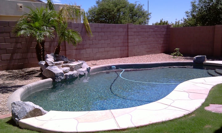 3 Beds And A Pool - Winter Escape - Chandler, AZ