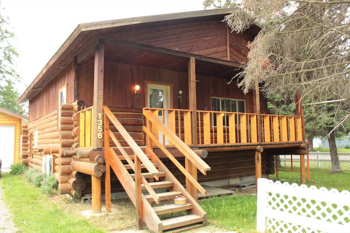 Log Home With Teakettle Mountain Veiws - Columbia Falls, MT