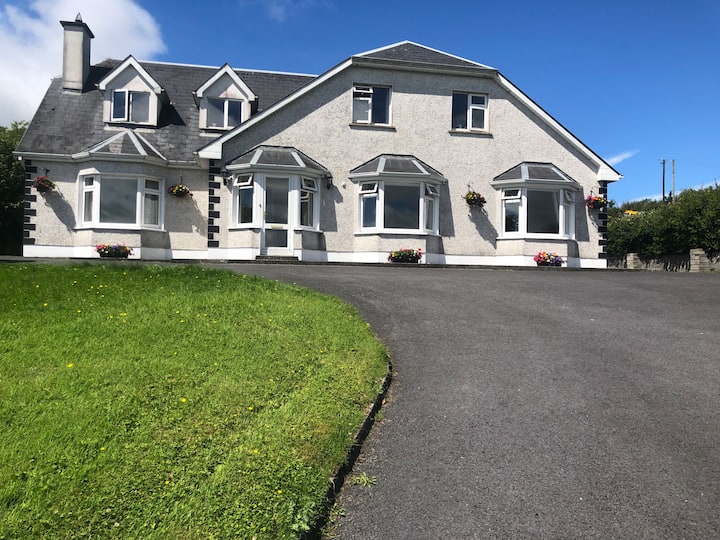 Moyabbey House, Country Living In The City. - Oranmore