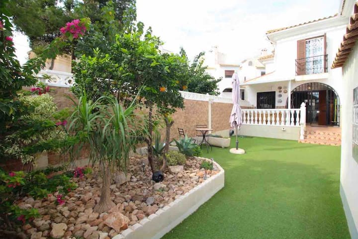 Private Room, 7 Min From The Beach - Torrevieja