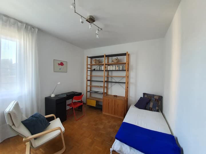 Private Room 2 - Single Bed - Lausanne