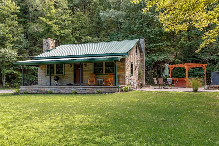 Cottage @ Fox Run Farm & Retreat - Pillow, PA
