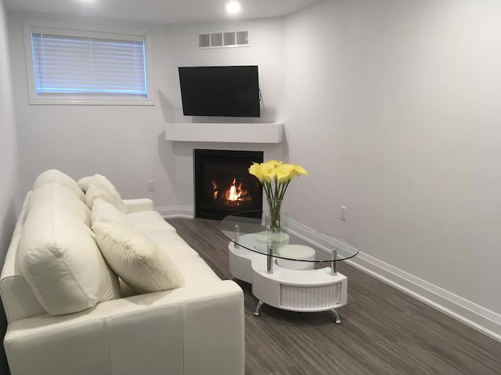 Brand New Modern Apartment - Port Perry