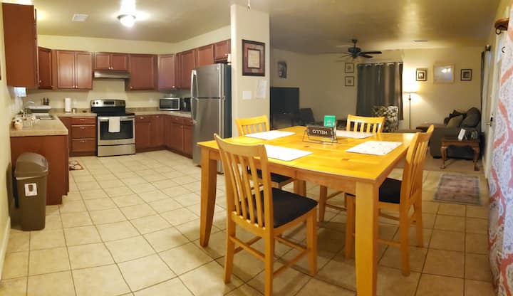 Three Bedroom Home Close To Ufo And Nmmi - Roswell, NM