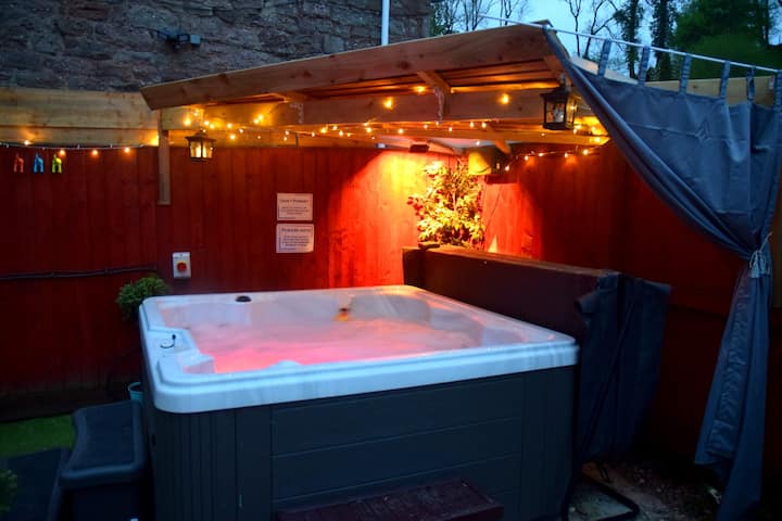 Secluded Country Retreat With Private Jacuzzi - Chepstow