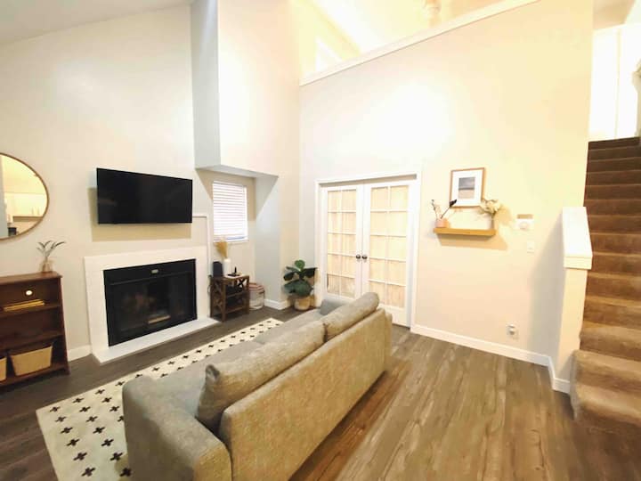 Lovely 2-bdrm Loft • Perfect Location • Downtown - Tracy Aviary & Botanical Gardens