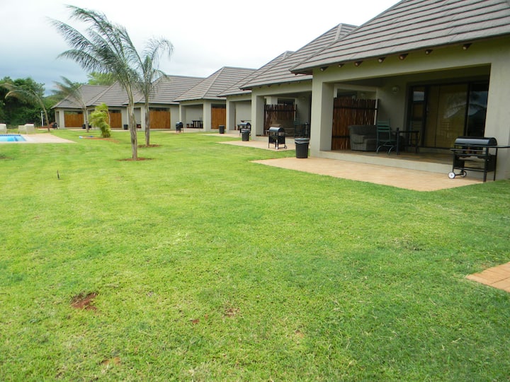 Two - Bedroom River View Chalets - Malelane