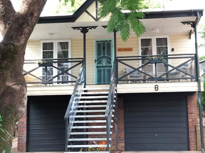 Cute Cottage In Fabulous Location, Ideal For Families. - Brisbane