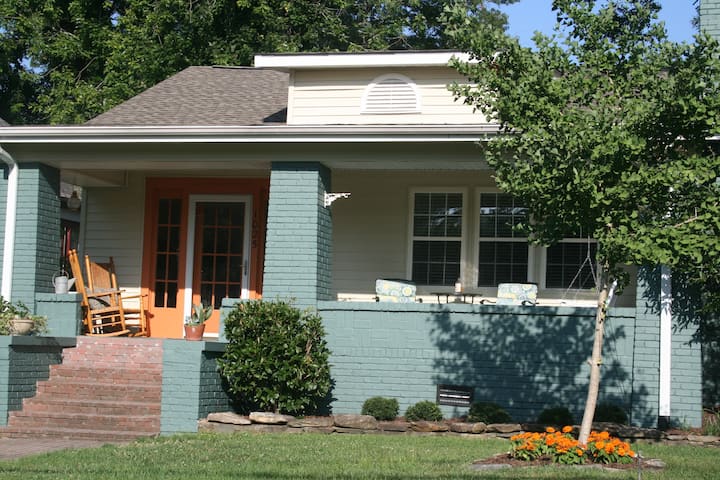 The White Hare-a 1930's Bungalow In Hendersonville - Hendersonville