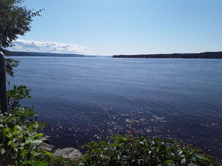 Maison Sur Le Bord De L'eau Avec Vue Magnifique Sur Le Fjord. - Saguenay