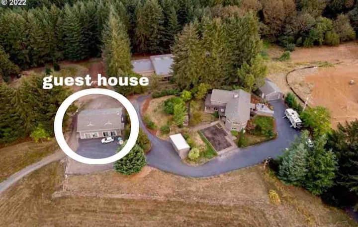 Guest House In Sherwood - Newberg, OR