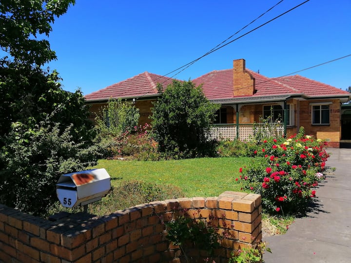 Ideal Business And Family Accommodation - Dandenong
