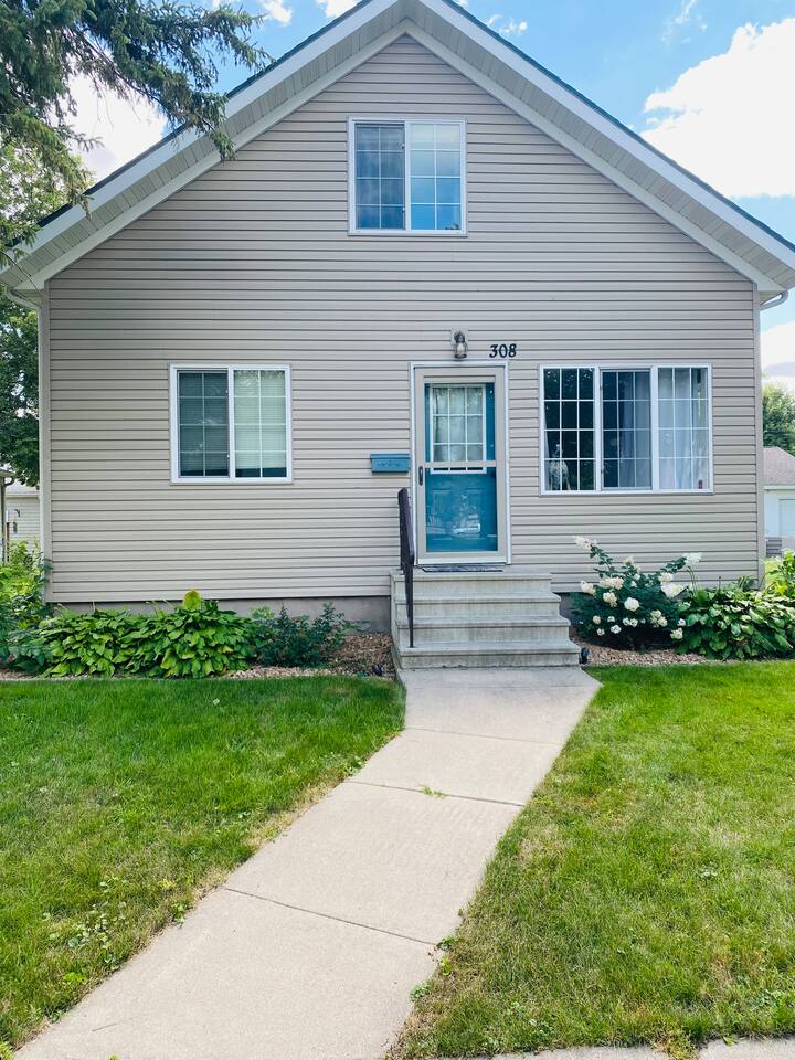 Quite 1 Bedroom House With Patio And Free Parking - Cyrus, MN