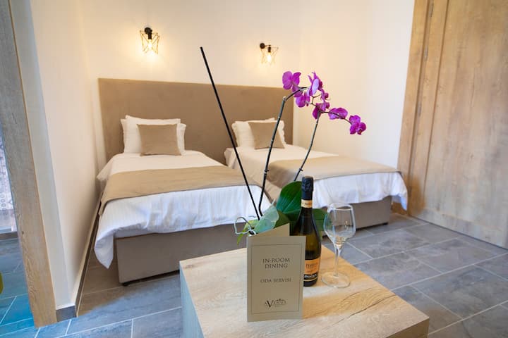 Twin Bed Room - Avenue Hotel - Kyrenia