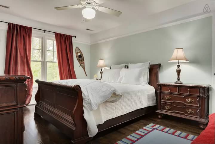 Frente Al Lago Lujoso Amplio Vistas Increíbles Suites Disponibles - Chapel Hill