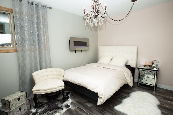Newly Renovated One Bedroom Apartment. - Red Deer