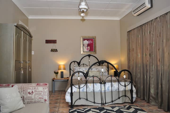 Country Self Catering House In Midrand, Sleeps 6 - Midrand