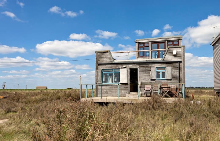 Stunning Sea Views In The Essex Marshes Over The Sea Wall Next To Nature Reserve - Essex