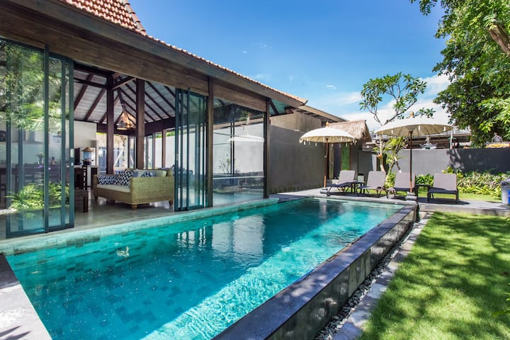 ** Luxury Canggu Surf Villa ** - Bali