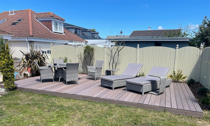 Three Bedroom Family Holiday Home In St Brelade’s - Jersey
