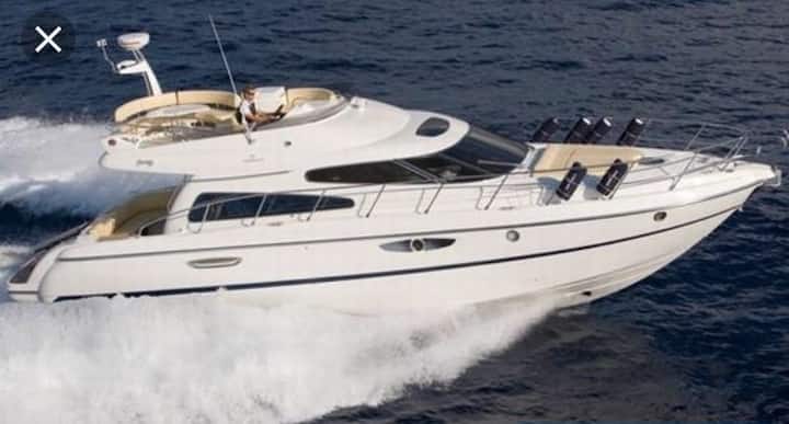 Rent Luxury Yacht- Alquilo Yate De Lujo- - Pasaia