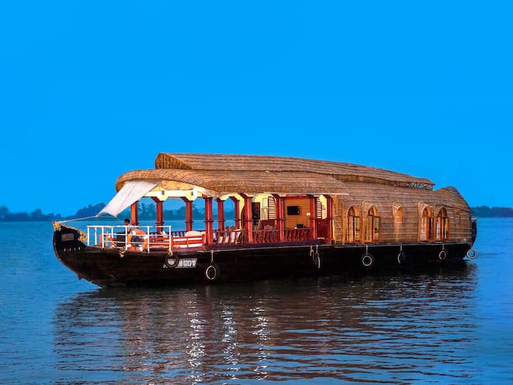 Aqua Jumbo Houseboat - Kerala