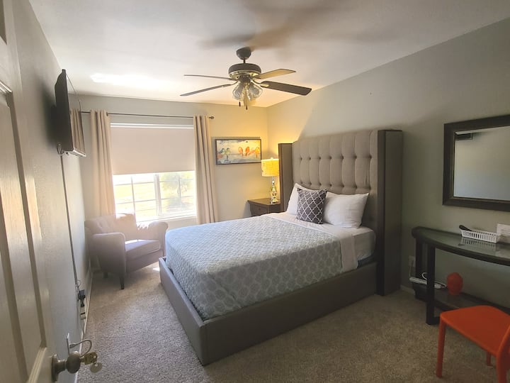 #1 Unique And Clean Delta Room - Brentwood