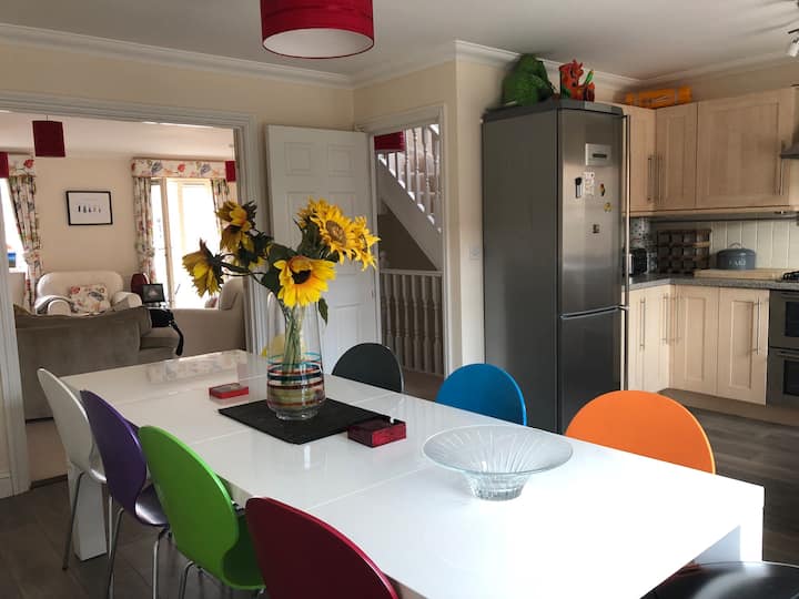 Norwich City Centre Home Ideal For Large Groups - Norwich Airport (NWI)