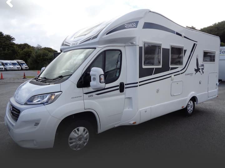 Luxury Family Motorhome With Seperate Bedroom - Porthleven
