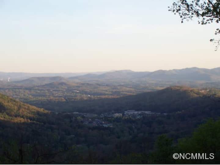 Amazing Asheville Location Views! - Asheville, NC