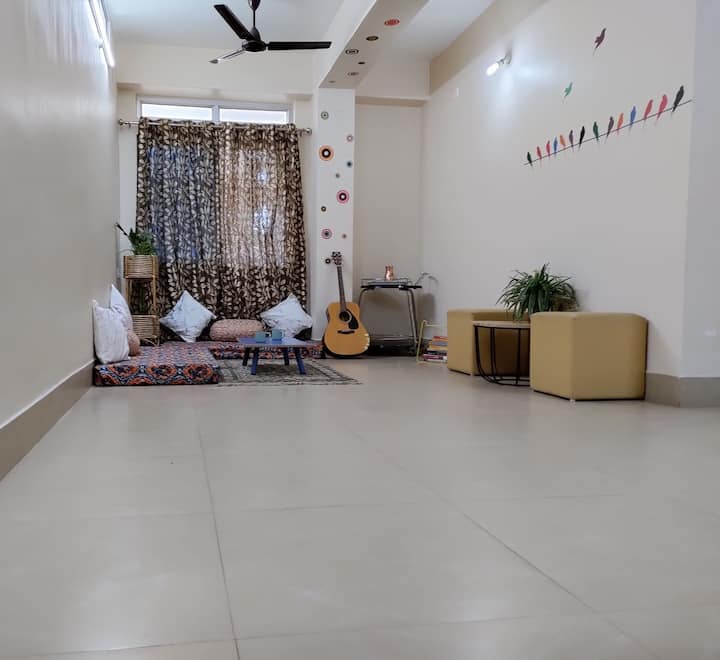 Lovely 1 Bedroom Condo With Free Parking In Premises. Heart Of The Town Location - Tezpur