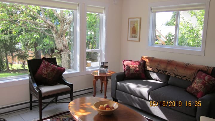 A Cheerie Suite Close To Hiking Trails/wineries - Cowichan Bay