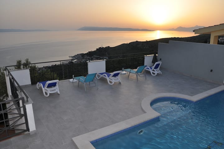 Luxury 4 Star Apartment, Private Pool,stunnig View - Podgora, Croatia