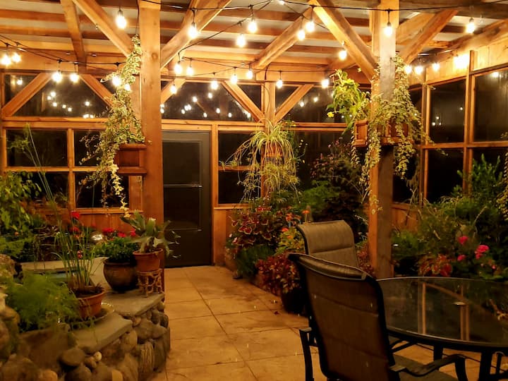 Unique Garden Atrium Home With Hot Tub And Yard - Fort Bragg, CA