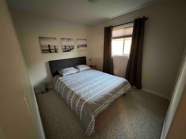 A Private Room In A Clean And Quiet House. - Grande Prairie